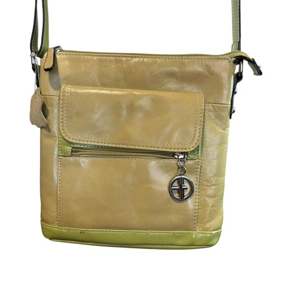 Giani Bernini Green leather cross body, shoulder bag. - Picture 1 of 7